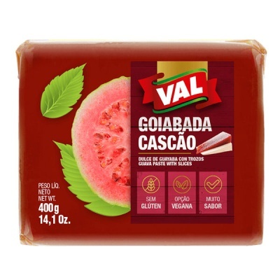 Pastelaria de goiabada vermelha com etiqueta VAL GOIABADA CASCÃO