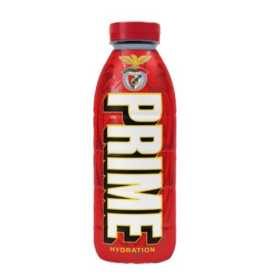 Garrafa vermelha de bebida Prime Hydration com tampa vermelha e texto em amarelo e branco.