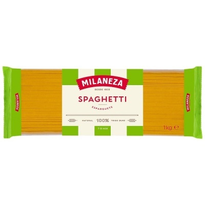 Pacote de esparguete Milaneza 1 kg com embalagem verde e branca.