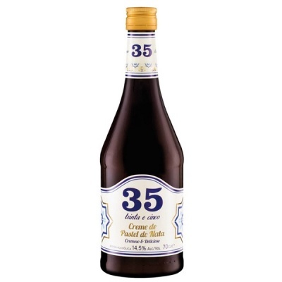 Garrafa de creme de pastel de nata com rótulo branco e texto azul e dourado