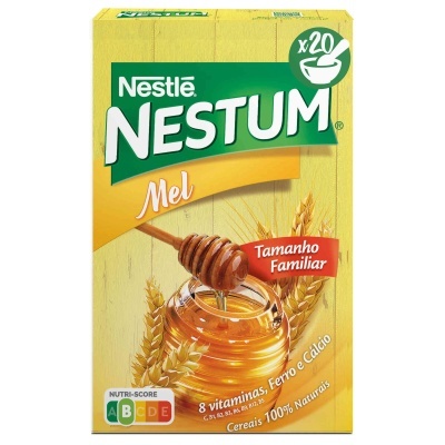Pacote amarelo Nestlé Nestum Mel com imagem de mel e texto Nutri-Score e benefícios