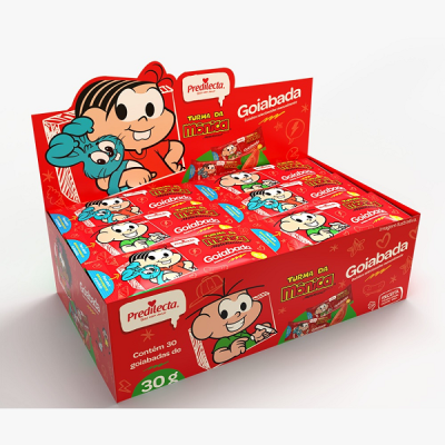 Caixa expositora vermelha com embalagens individuais de Goiabada Predilecta Turma da Mônica.
