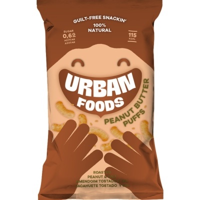 Pacote de snacks Urban Foods Peanut Butter Puffs castanho e bege com texto e ilustrações