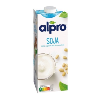 Pacote de bebida de soja Alpro branco com texto em azul e verde e imagem de soja