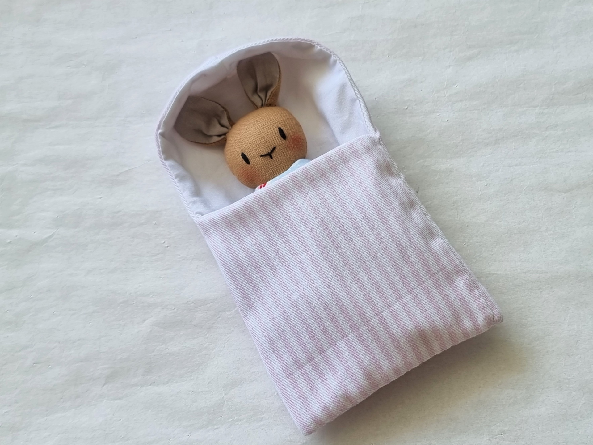 Saco-cama : Sleeping bag Boneco de tecido com cabeça de coelho em saco de dormir rosa às riscas