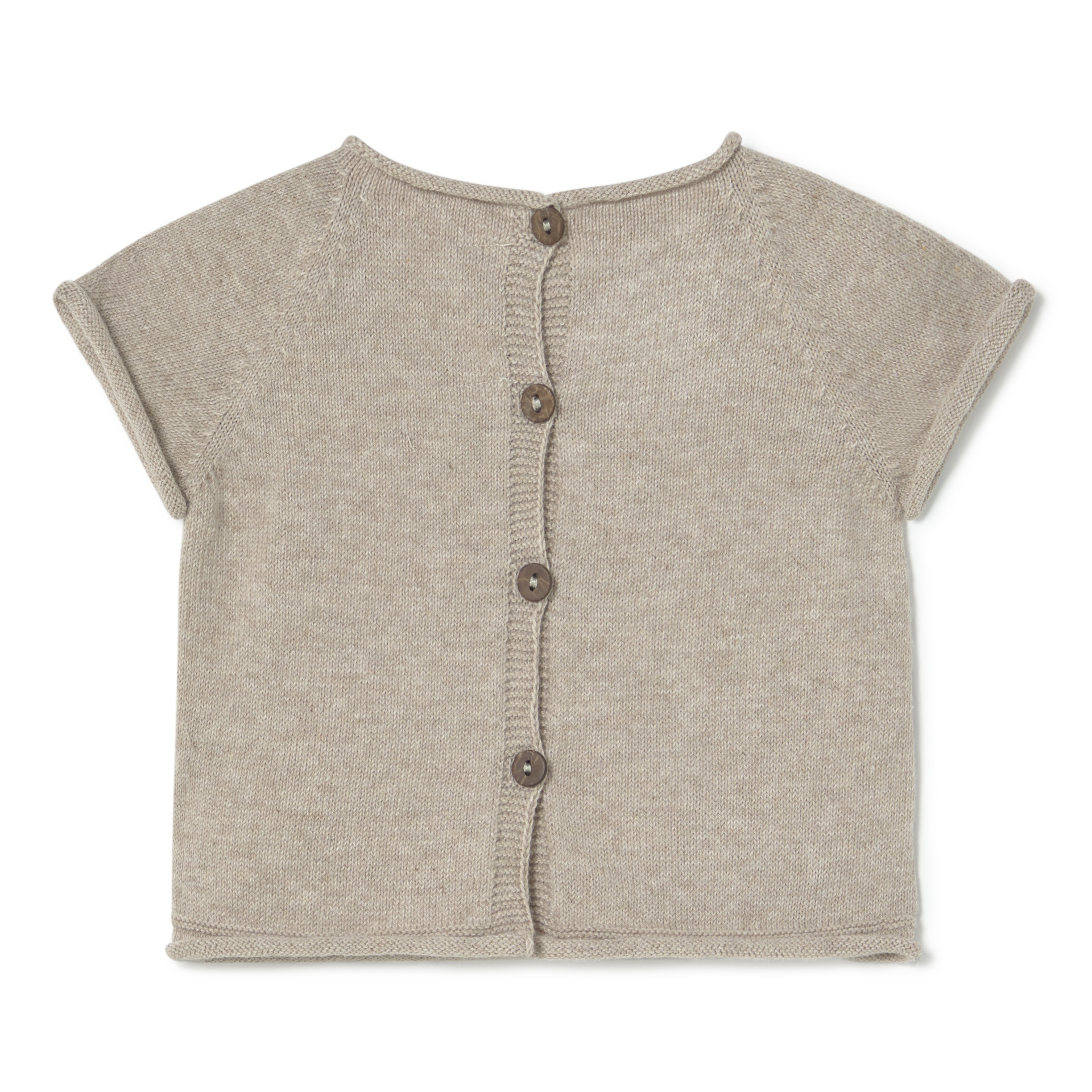 Camisola de malha bege claro com botões castanhos nas costas e mangas curtas