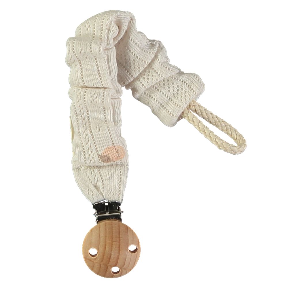 Clips para chupeta de tecido creme com madeira redonda.