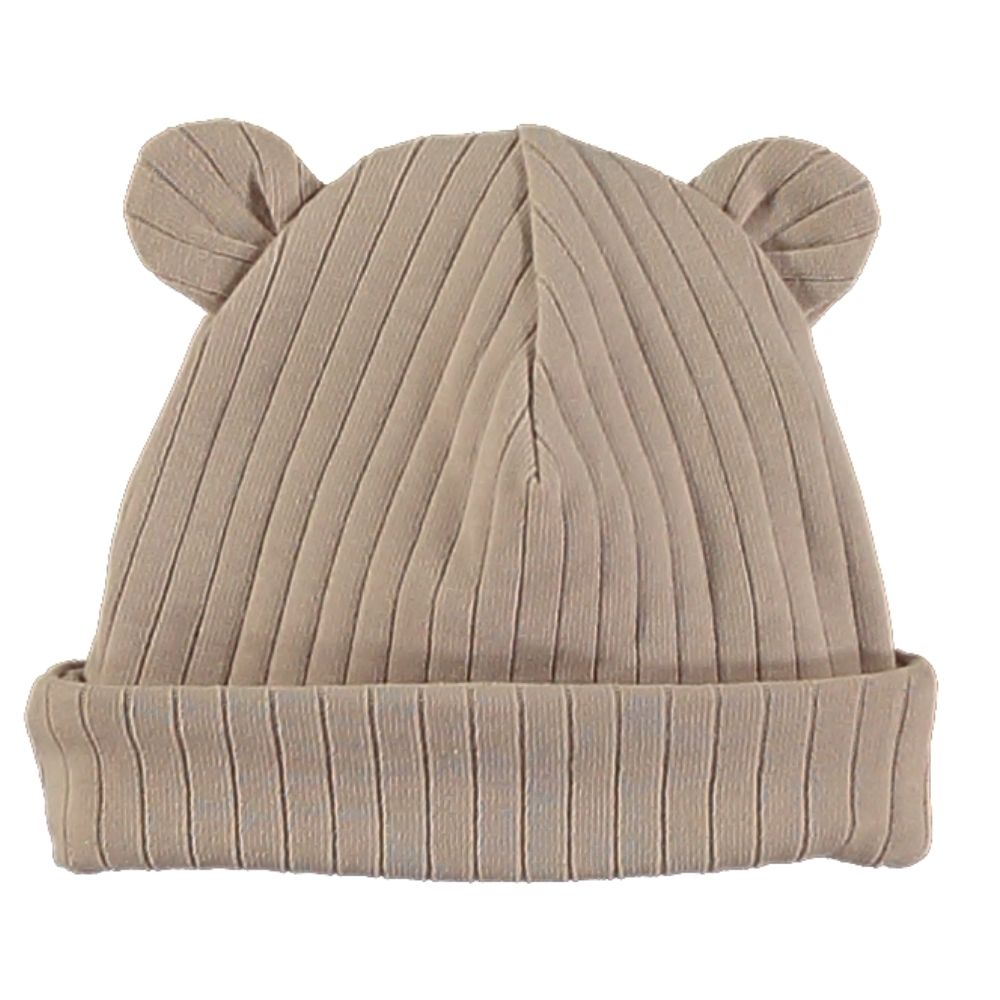 Gorro bege de malha com orelhas pequenas e textura canelada