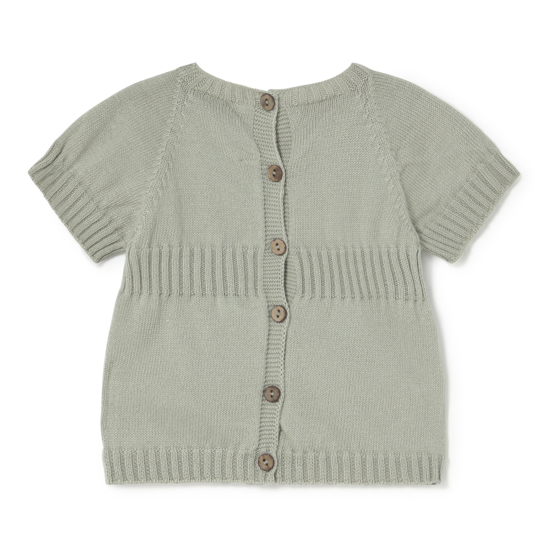 Camisola de malha cinza claro com botões marrons e mangas curtas