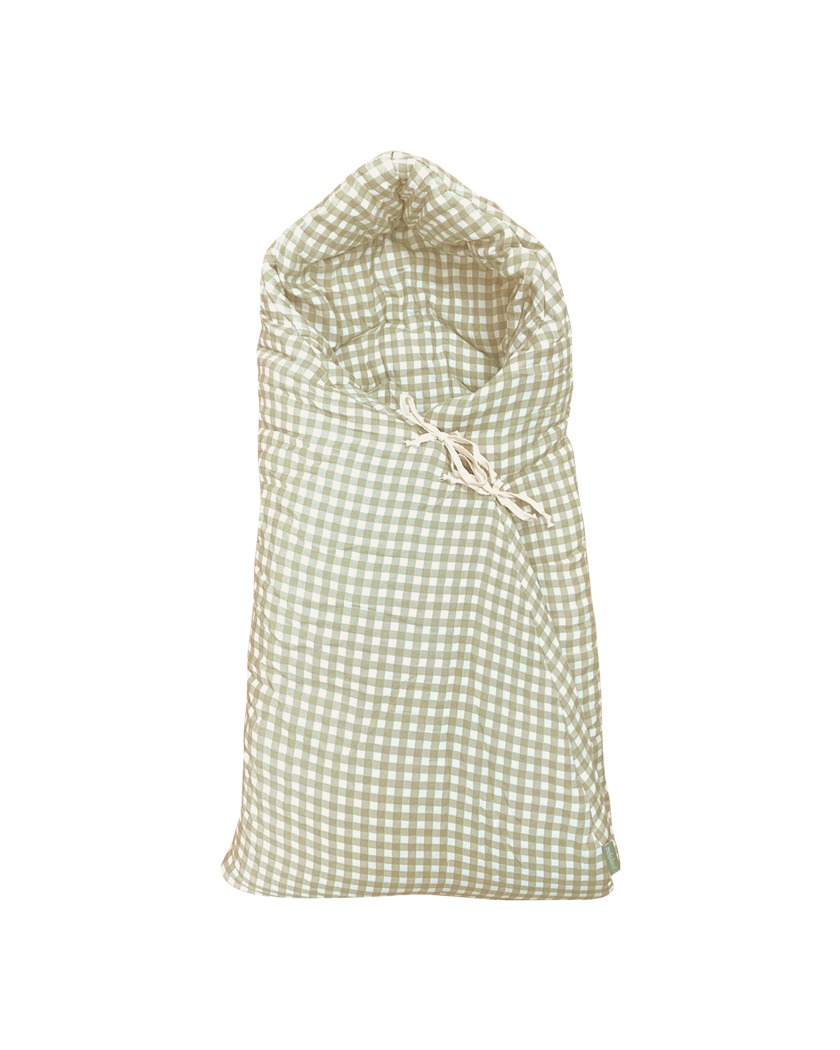 Saco de bebé xadrez bege e branco com cordão frontal