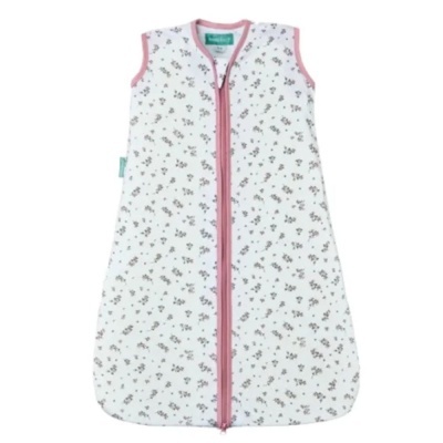 Saco de dormir para bebé branco com flores cinza e rosa e fecho rosa