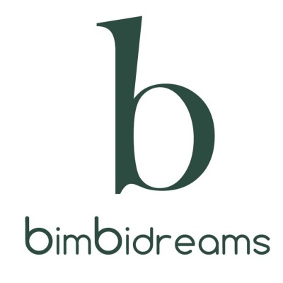 Logótipo com letra b e texto bimbidreams em verde escuro