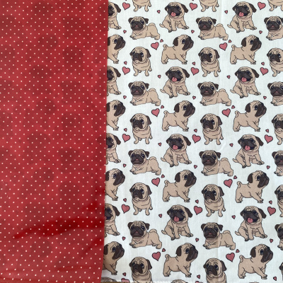 Dois tecidos, um vermelho com bolinhas e outro branco com pugs e corações.