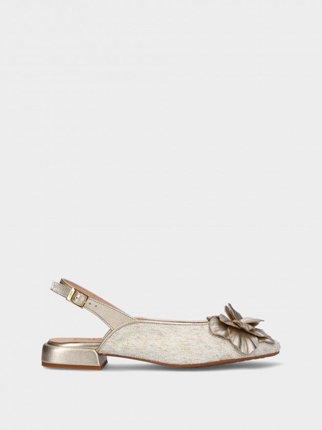 Sapato MLV Lea.101 Gold Sapato slingback dourado com flor decorativa e salto baixo