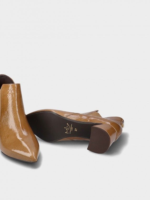 Botim MLV Lori.44 Taupe sapatos castanhos de salto médio com padrão texturizado