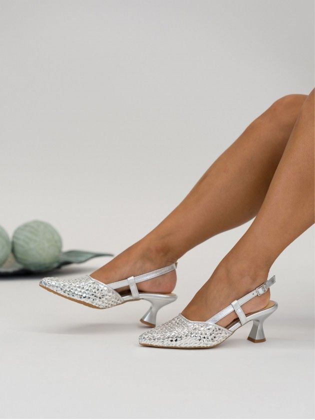 Sapato MLV Lucy.02 Prata Sapatos prateados de salto médio com textura trançada e tiras ajustáveis