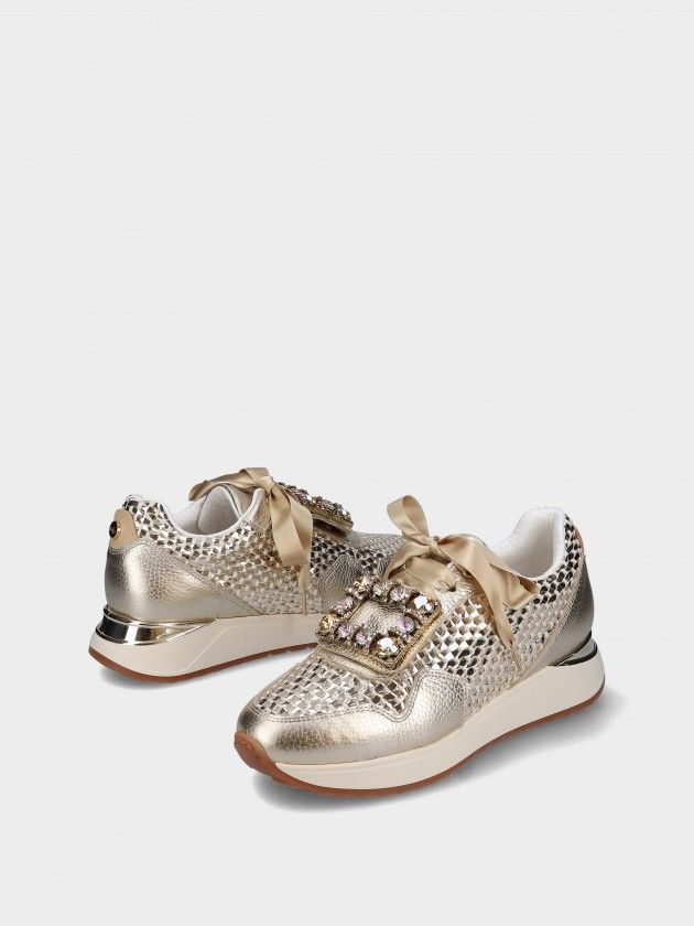 Sapatilha MLV Amanda.17 Gold Sapatilhas douradas com detalhes brilhantes e atacadores de cetim