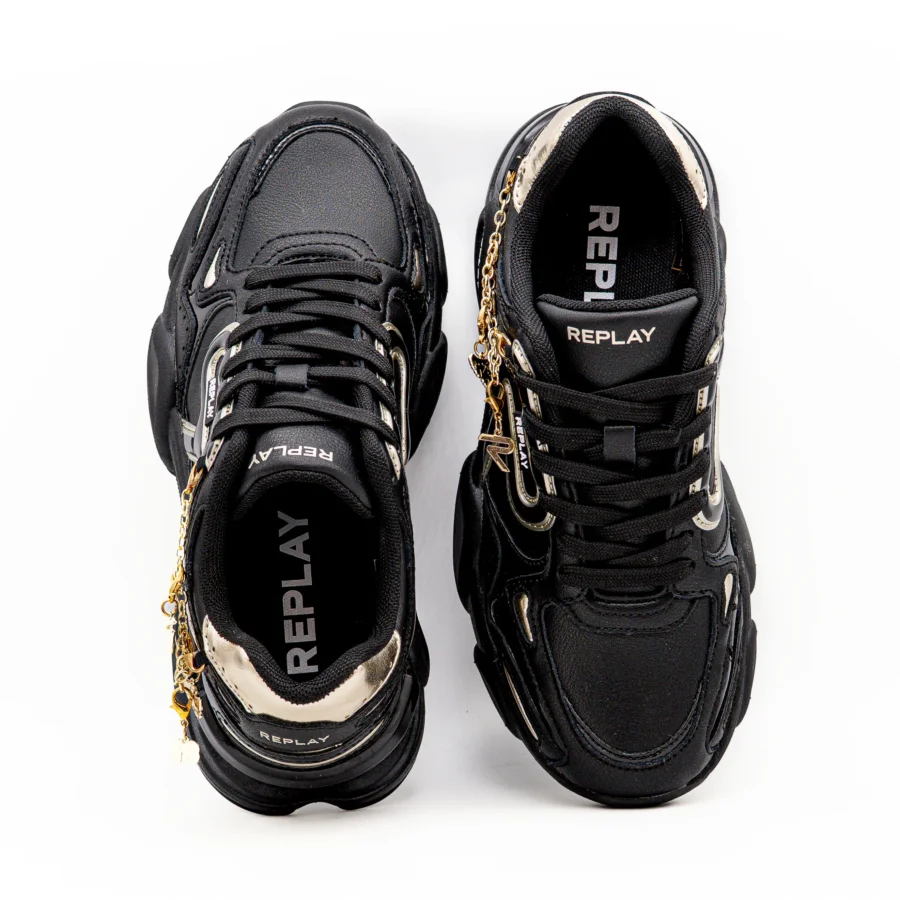 Sapatilhas Replay Destiny W Clean Black Ténis pretos REPLAY com detalhes dourados e bege em fundo branco