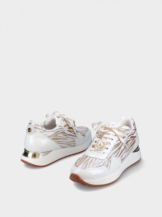 Sapatilha MLV Amanda.16 White Ténis brancos com padrão animal castanho e detalhes metálicos e de pérolas