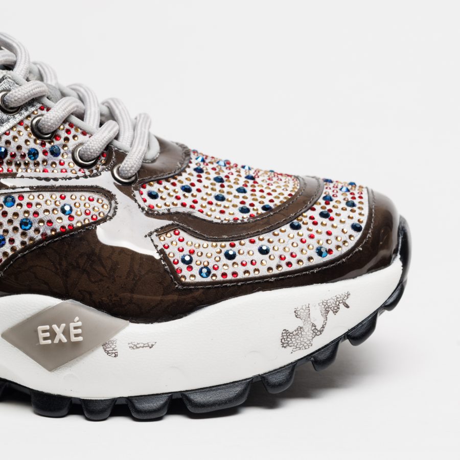 Sapatilhas Exé D190608-24 Black/Grey Tênis EXÉ com strass coloridos e sola branca e preta