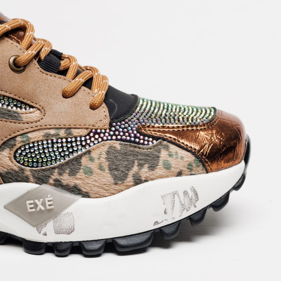 Sapatilhas Exé D190608-17I Bronze/Black Tênis multicolor com padrão animal print e sola branca