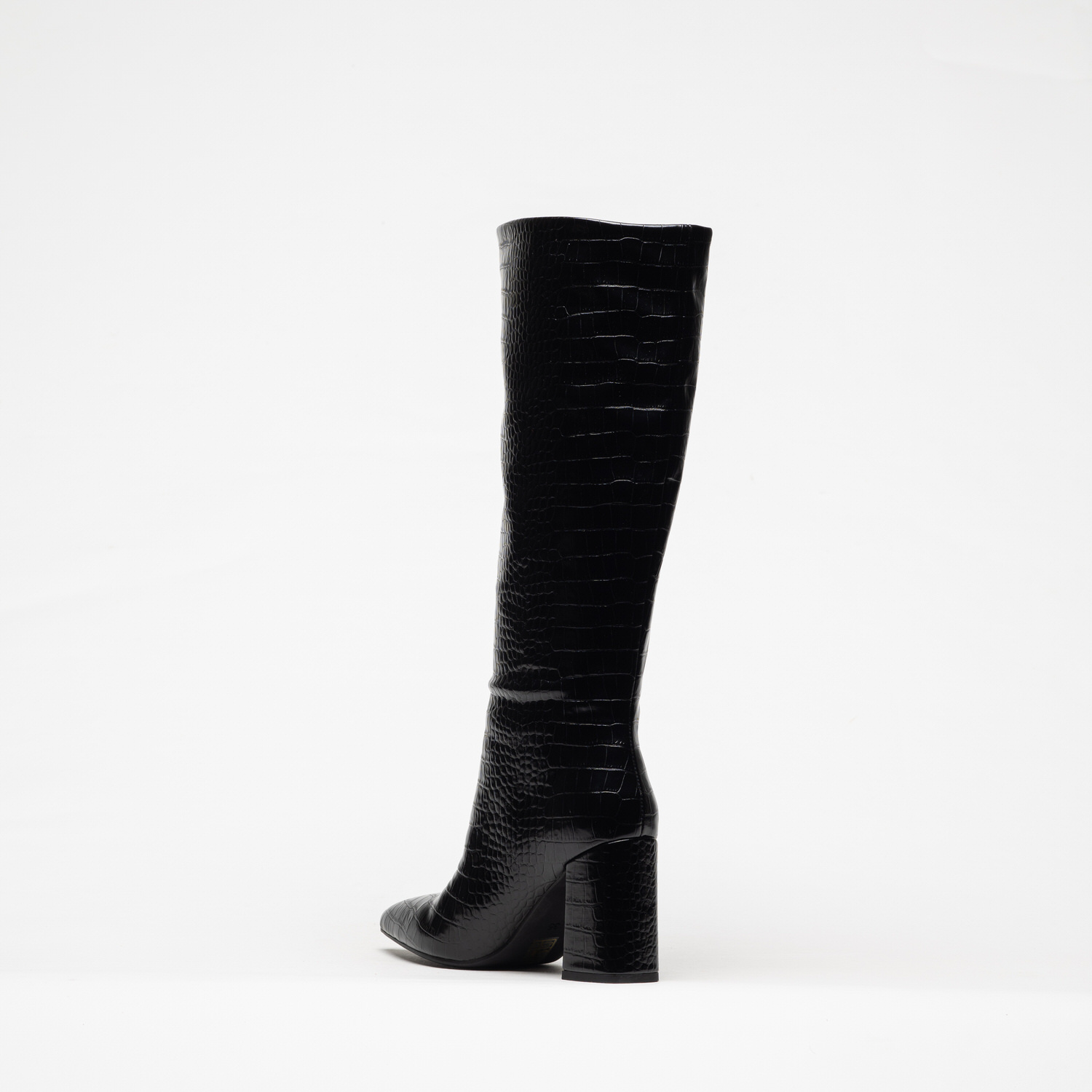 Bota Cano Alto ABF-97 HV2529 Black Bota feminina preta de cano alto com padrão de pele de crocodilo e salto bloco