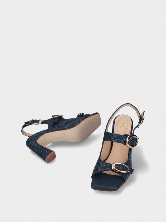 Sandálias MLV Ctarina.24 Blue Sandálias de salto alto azul com fivelas douradas e textura trançada.