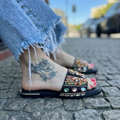 https://www.anajosapataria.com/product/sandalia-exe-sabrina-735-black
