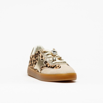 Sapatilha de criança bege com padrão leopardo e atacadores decorados