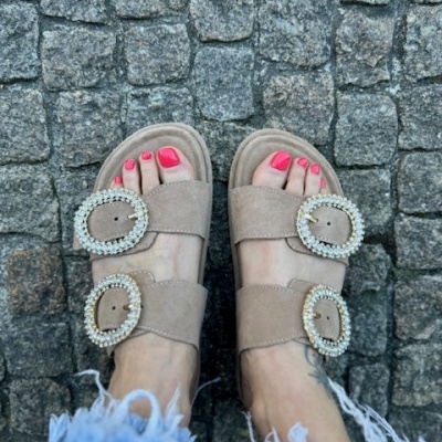 https://www.anajosapataria.com/product/chinelos-abf-97-4328-taupe