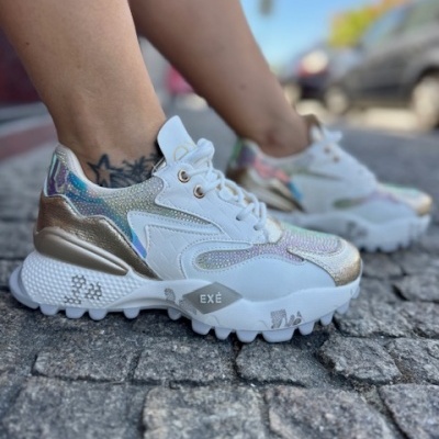https://www.anajosapataria.com/product/sapatilhas-exe-d190608-17-all-white