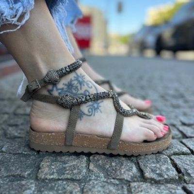 https://www.anajosapataria.com/product/sandalia-abf-97-2330-green