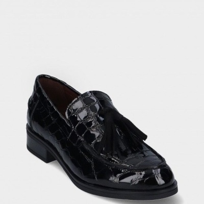 https://www.anajosapataria.com/product/mocassim-mlv-rebeca-04-black
