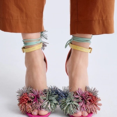https://www.anajosapataria.com/product/sandalias-exe-jenifer-725-mult