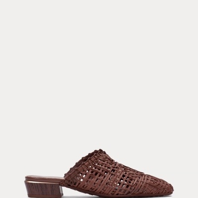 Sapato mule castanho trançado com salto baixo