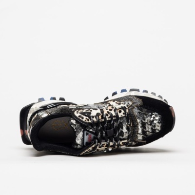 Ténis de desporto com padrão animal print e lantejoulas
