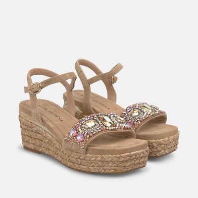 https://www.anajosapataria.com/product/sandalias-alma-en-pena-v266502-taupe
