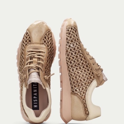 Ténis bege Hispanitas com padrão entrelaçado e sola robusta