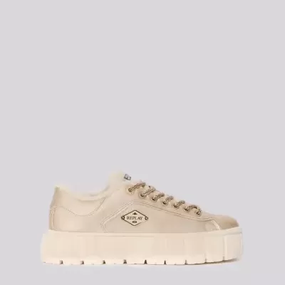 Tênis bege Replay com sola grossa branca.