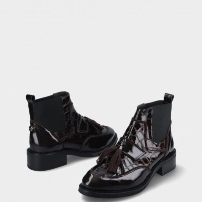 https://www.anajosapataria.com/product/botim-mlv-rafaela-93-brown