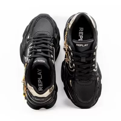 Ténis pretos REPLAY com detalhes dourados e bege em fundo branco