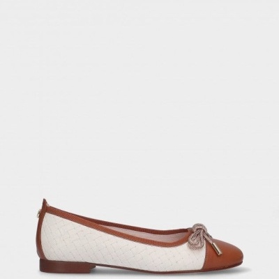 https://www.anajosapataria.com/product/sabrina-mlv-rosa-11-camel