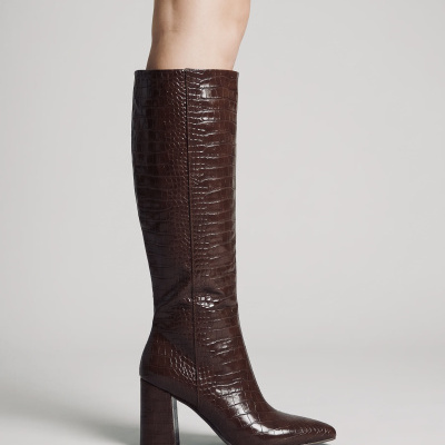 https://www.anajosapataria.com/product/bota-cano-alto-abf-97-hv2529-coffee