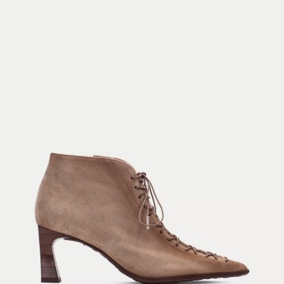 https://www.anajosapataria.com/product/botim-hispanitas-hi264960-taupe