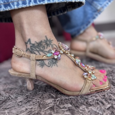 https://www.anajosapataria.com/product/sandalias-alma-en-pena-v263281-taupe