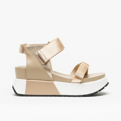 https://www.anajosapataria.com/product/sandalia-exe-olivia-921-gold