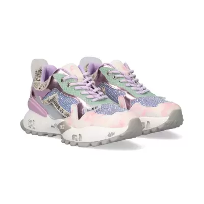 Ténis multicolor com detalhes metálicos e brilhantes