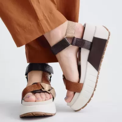 https://www.anajosapataria.com/product/sandalias-exe-olivia-934-brown-tan