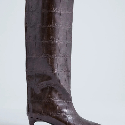 https://www.anajosapataria.com/product/bota-cano-alto-exe-w0955-r7978-brown