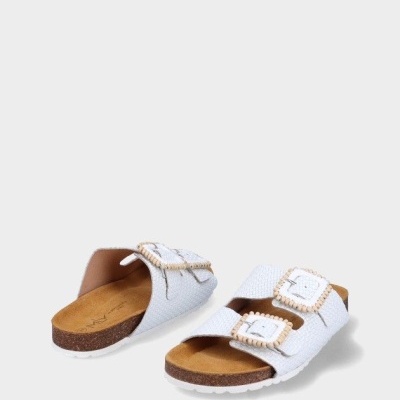 https://www.anajosapataria.com/product/chinelos-mlv-cintia-16-white